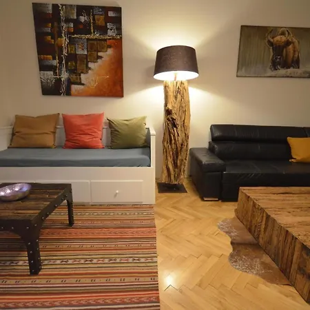 Grand Luxury - Sammlung Hastalska * Prague