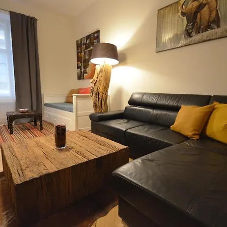 Appartement Grand Luxury - Sammlung Hastalska