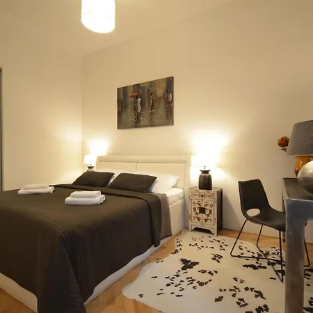 Grand Luxury - Sammlung Hastalska Appartement Praag